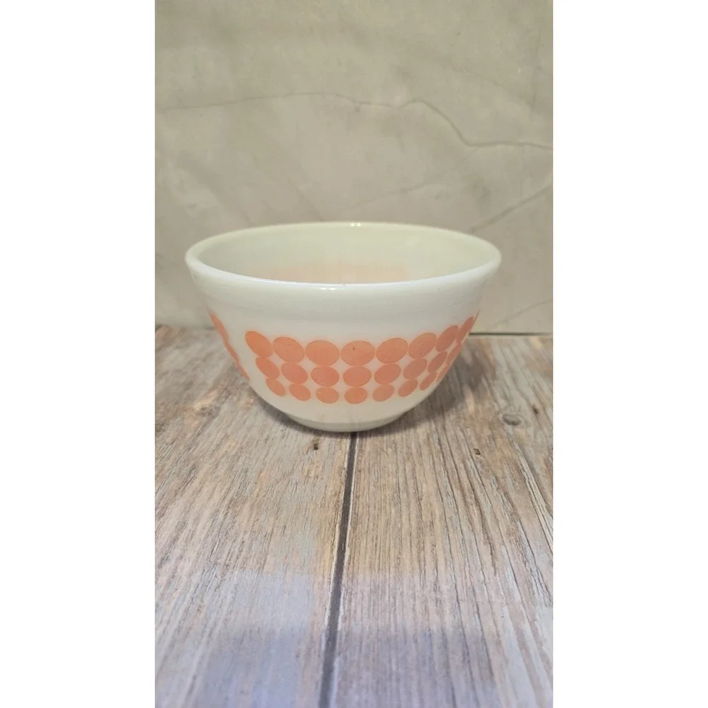 Pyrex Orange Polka Dot Bowls Set Of Three #401 Vintage Milk Glass 1.5 Quart